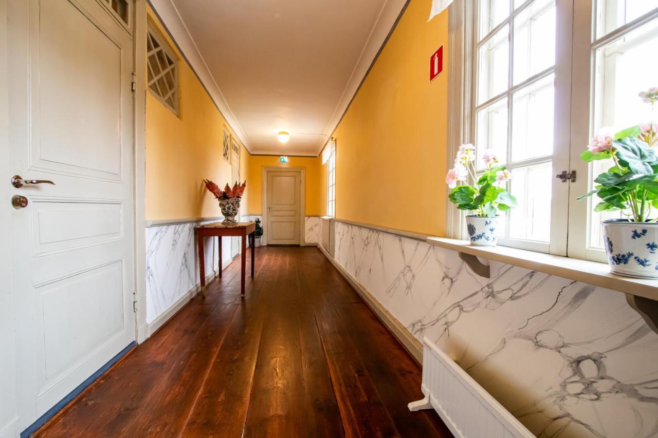 Hotell Dahlstroemska Garden ヴァステーナ エクステリア 写真